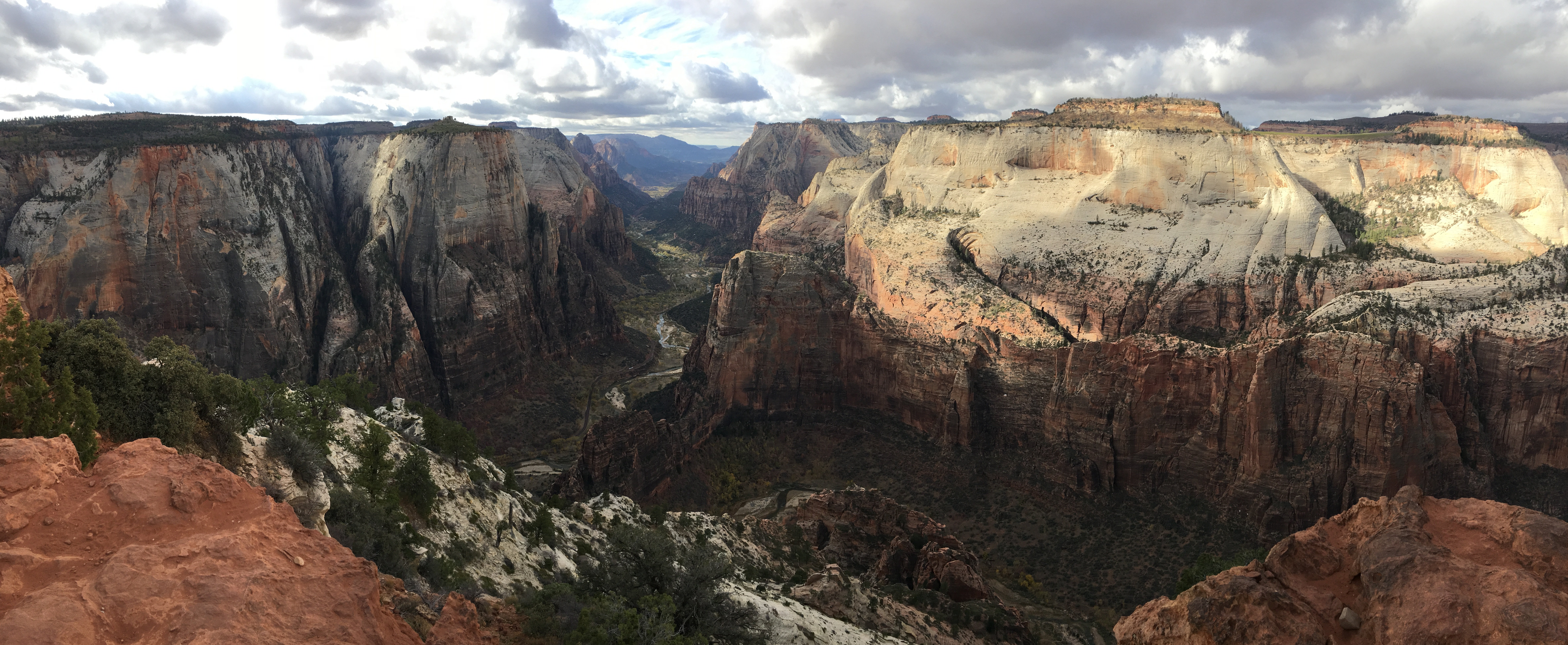 Observation Point, Zion National Park – Pictures, Maps & Tips